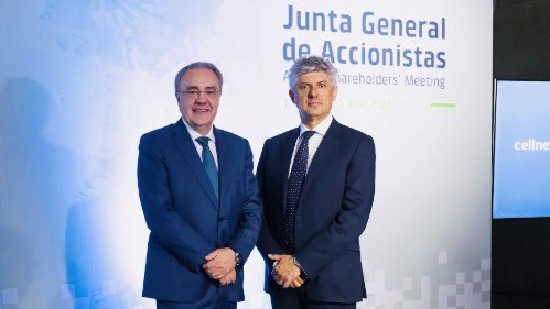 Tobias Martinez (left) will hand over the Cellnex CEO reins to Marco Patuano (right) on 4 June.