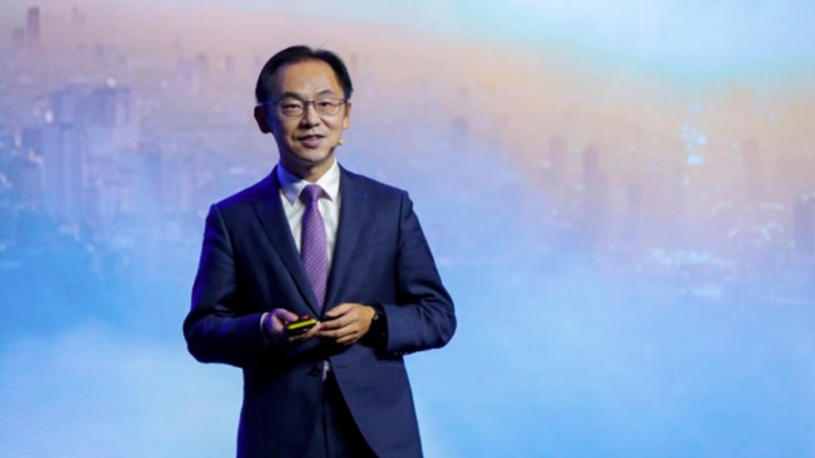 Ryan Ding, Huawei's Executive Director and President of Carrier BG, delivering a keynote speech during MBBF 2018 in London.  Source: Huawei