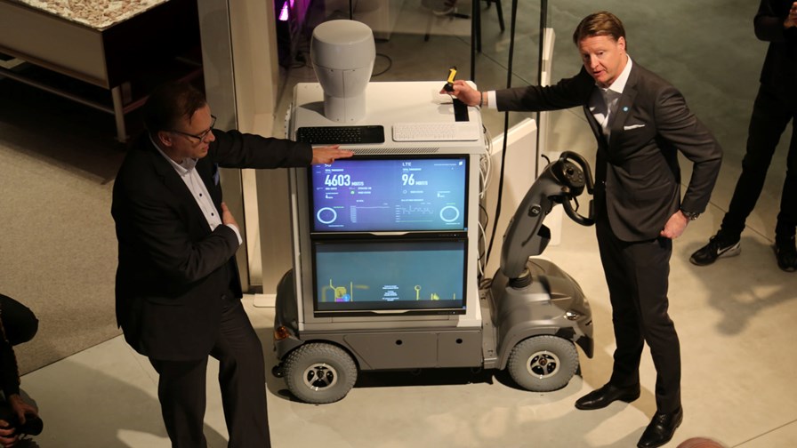 Ericsson CEO Hans Vestberg with 2015-era 5G... what will 2016 bring? © Ericsson