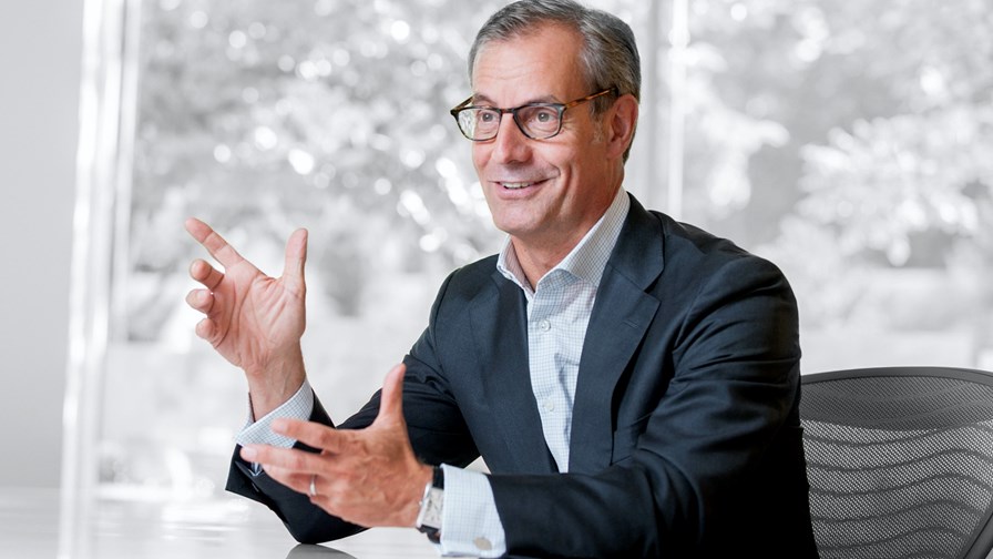 Ciena president and CEO Gary Smith... The opportunity for growth is THIS big! Ciena president and CEO Gary Smith... The opportunity for growth is THIS big!