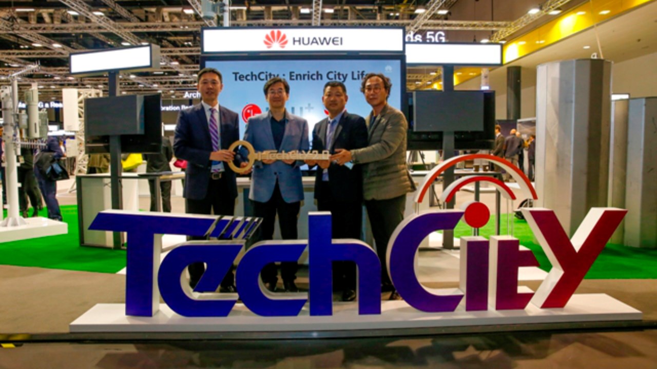 Https Www Telecomtv Com Content Tracker China Mobile Chooses