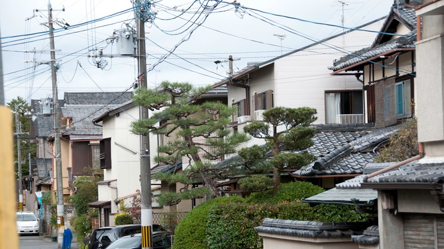 via Flickr (CC BY 2.0) via Flickr (CC BY 2.0)