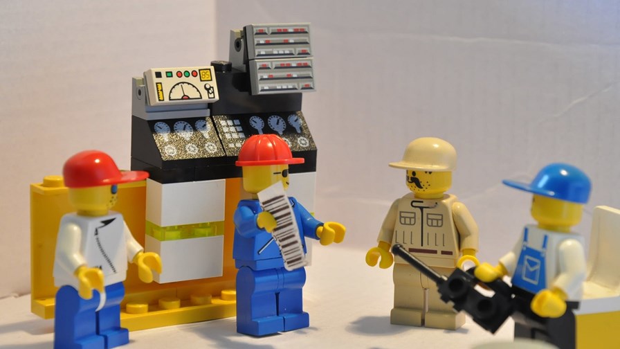 via Flickr © morebyless (CC BY 2.0) via Flickr © morebyless (CC BY 2.0)