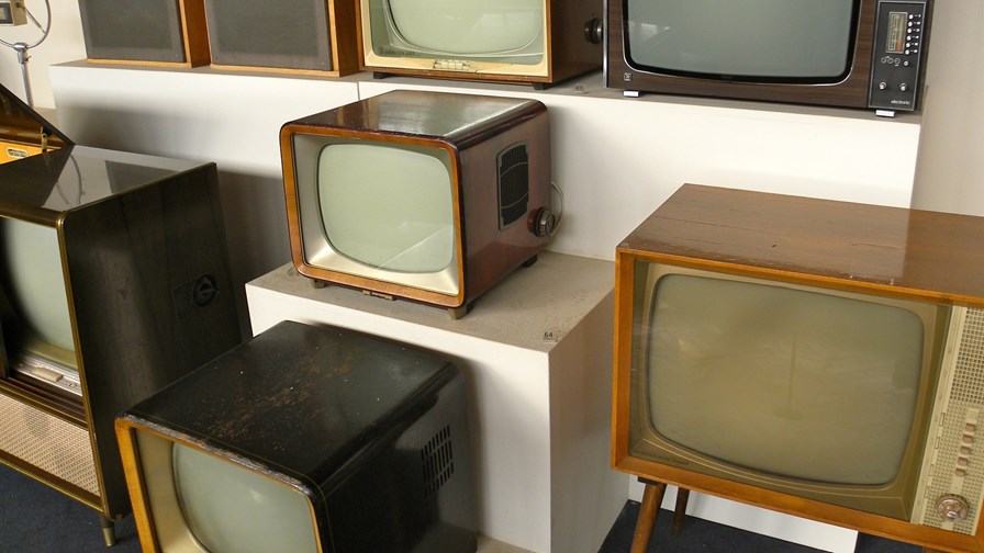 via Flickr © JasonParis (CC BY 2.0) via Flickr © JasonParis (CC BY 2.0)