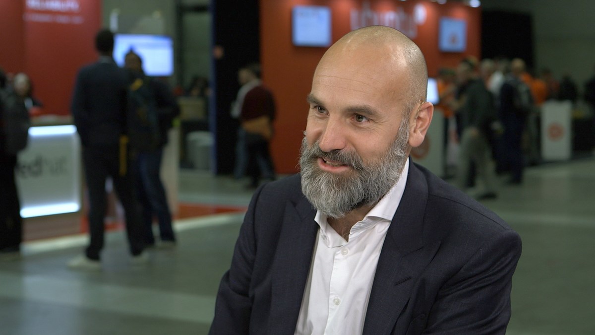 Canonical founder Mark Shuttleworth takes aim at VMware and Red Hat at  OpenStack Summit