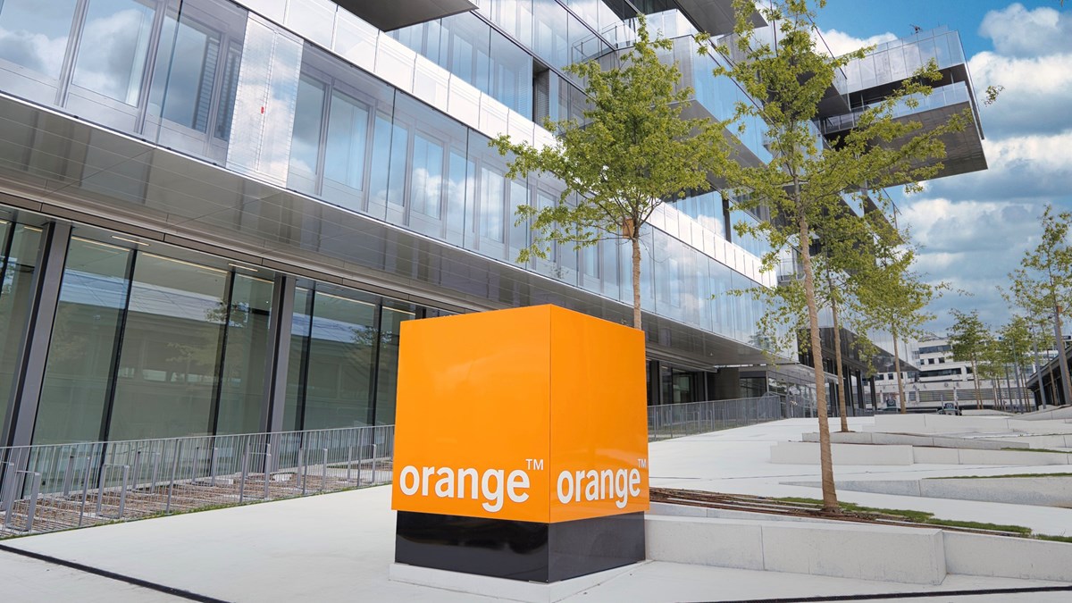 Co se děje s... Orange, ZTE a prodeji SASE