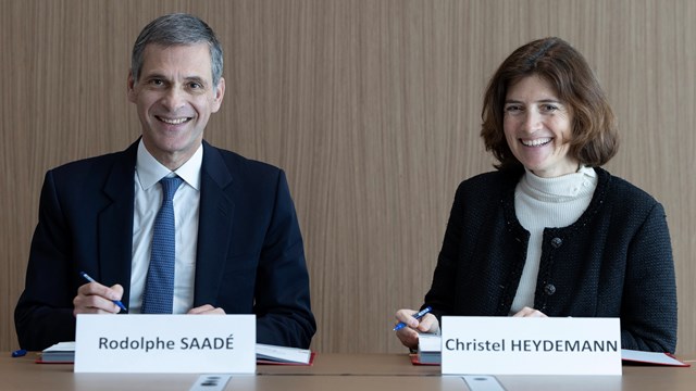 Rodolphe Saadé, chairman and CEO of the CMA CGM Group, of which Zebox is part, and Orange Group CEO Christel Heydemann put pen to paper to seal their partnership.