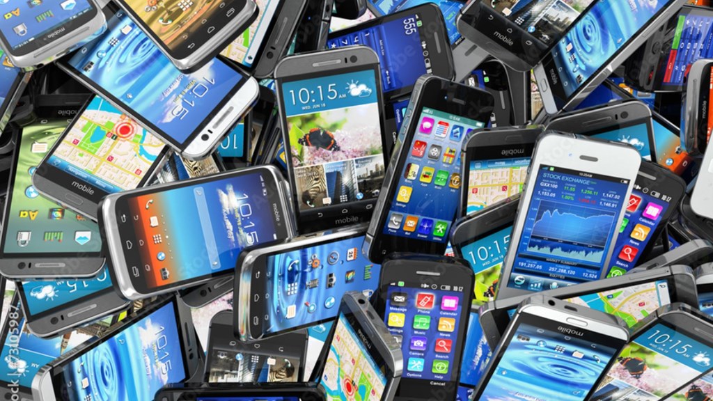 Smartphone market shows tepid signs of recovery - Vimarsana News