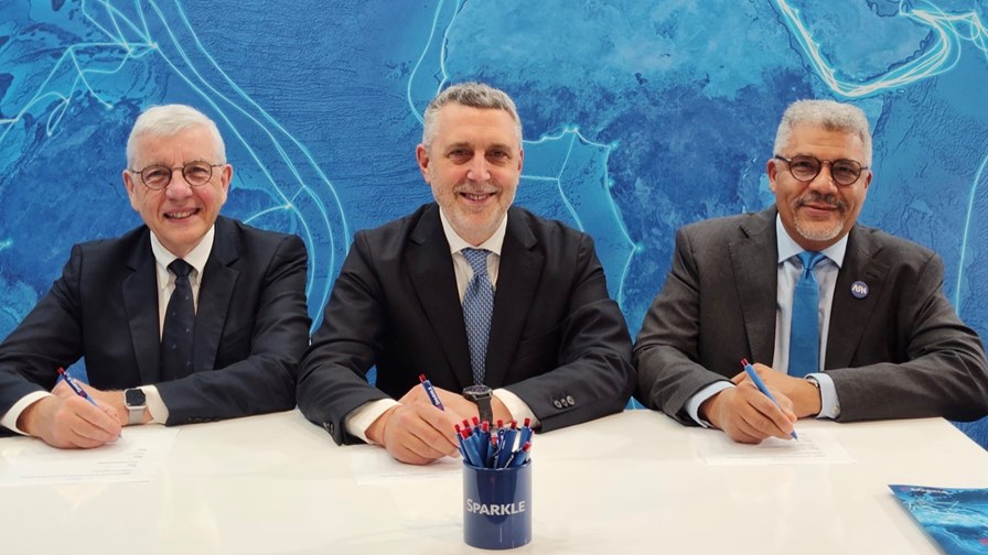 Elettra Tlc president Didier Dillard (left), Enrico Maria Bagnasco, CEO of Sparkle (middle) and Paul Gable, VP of sales and marketing, ASN. 