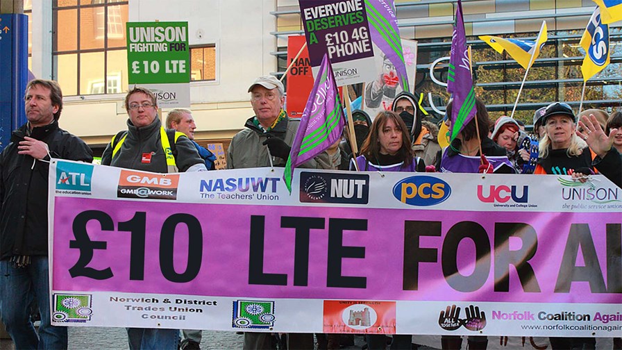© Flickr/cc-licence/Roger Blackwell / TTV cheeky additions (and due respect to the actual striking workers) © Flickr/cc-licence/Roger Blackwell / TTV cheeky additions (and due respect to the actual striking workers)