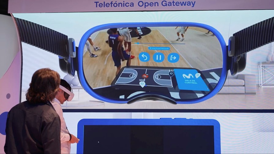 Telefónica shows an Open Gateway demo at MWC24.
