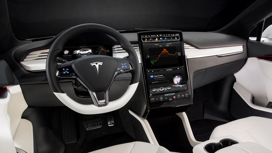 © Tesla © Tesla