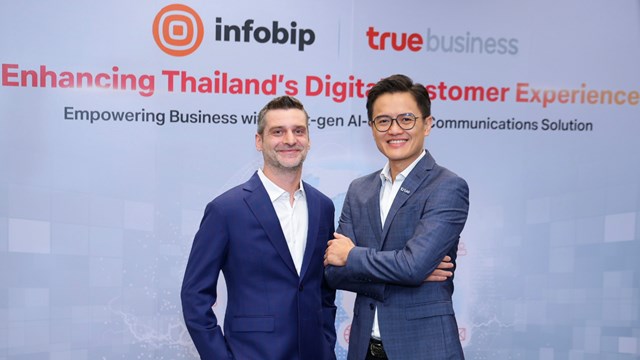 Left to right: Johan Jensen, Regional Head of Telecommunications Business Growth, InfoBip (Thailand) and How Ri Ren, Head of Commercial Department Strategic Alliance and Telecom-Tech, True Corp.