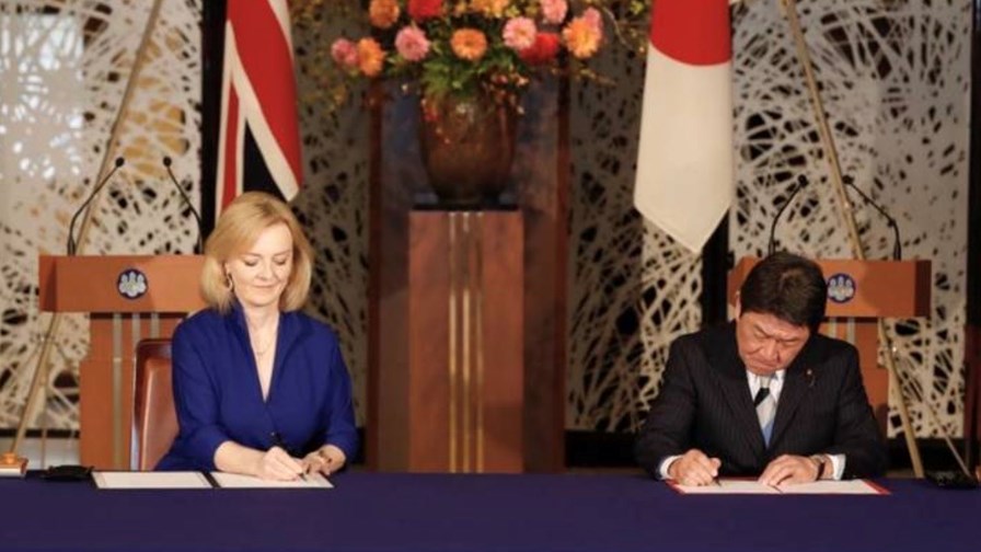 UK International Trade Secretary  Liz Truss and Japan’s Foreign Minister Motegi Toshimitsu