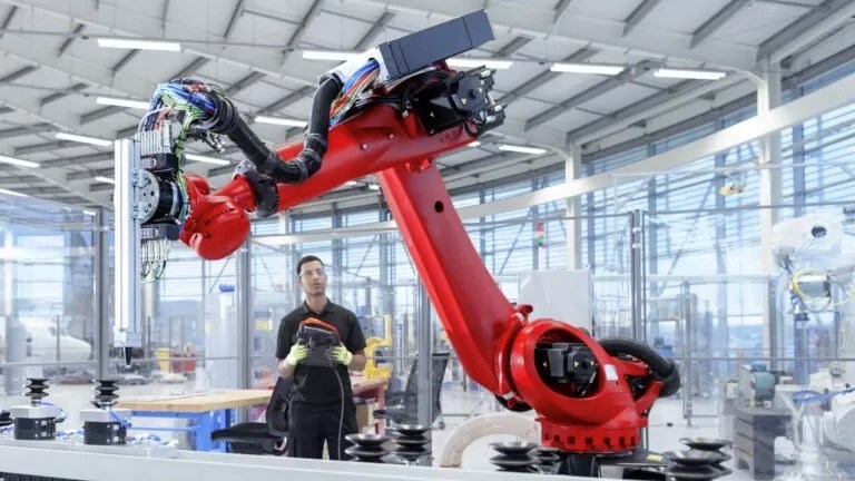 Vodafone UK is targeting sectors such as manufacturing with its 5G standalone mobile private network solution. Vodafone UK is targeting sectors such as manufacturing with its 5G standalone mobile private network solution.
